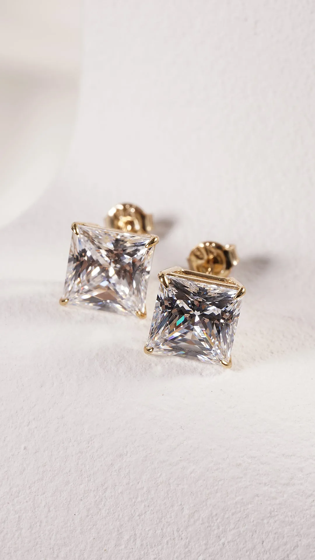 Chester Princess Studs Yellow Gold