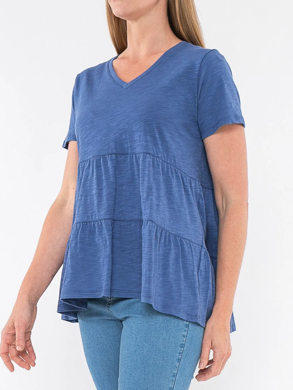 JUMP VEE NECK TIERED TEE